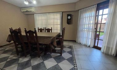 Chalet en venta en Martin Coronado