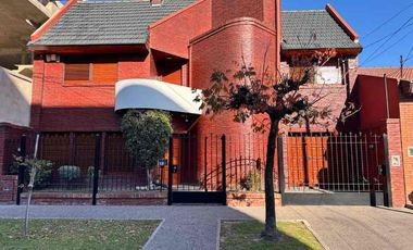 Chalet en venta en Martin Coronado