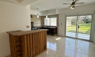 Casa en alquiler en Temperley Este
