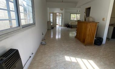 Casa en alquiler en Temperley Este