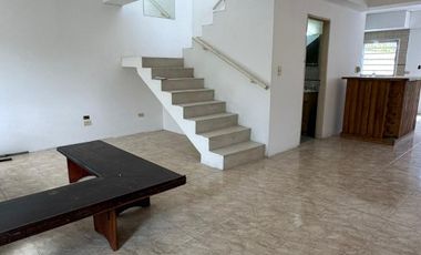 Casa en alquiler en Temperley Este
