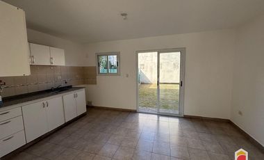 Villa Allende Centro, alquiler dúplex dos dormitorios, con cochera