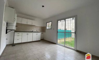 Villa Allende Centro, alquiler dúplex dos dormitorios, con cochera
