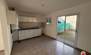 Villa Allende Centro, alquiler dúplex dos dormitorios, con cochera