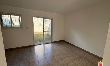 Villa Allende Centro, alquiler dúplex dos dormitorios, con cochera