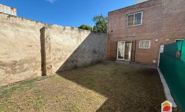 Villa Allende Centro, alquiler dúplex dos dormitorios, con cochera