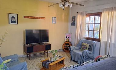 Casa en venta en Ezpeleta Este