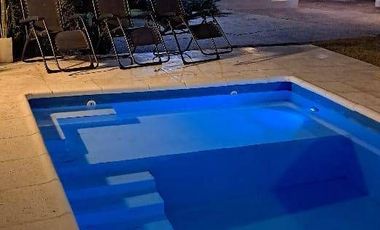 Alquiler de Casa  c/ cochera y pisicina  en Villa Allende Golf