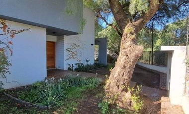 Alquiler de Casa  c/ cochera y pisicina  en Villa Allende Golf