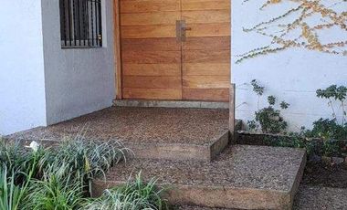 Alquiler de Casa  c/ cochera y pisicina  en Villa Allende Golf