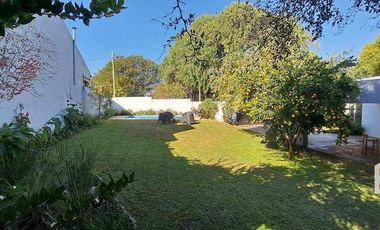 Alquiler de Casa  c/ cochera y pisicina  en Villa Allende Golf