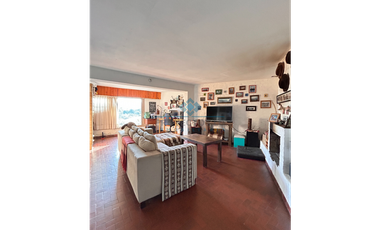 VENTA – CASA CON PILETA Y QUINCHO- EXCELENTE VISTA- ASCOCHINGA