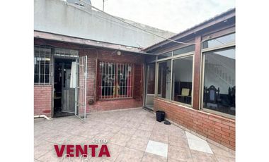 VENTA PH 4 amb al frente con cochera, quincho y terraza RETASADO