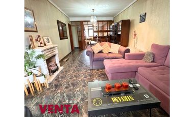VENTA PH 4 amb al frente con cochera, quincho y terraza RETASADO
