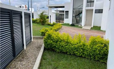 En Venta Casa Urbana 250 m2 (amoblada) La Mesa Cundinamarca