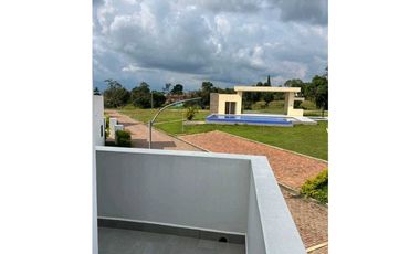 En Venta Casa Urbana 250 m2 (amoblada) La Mesa Cundinamarca