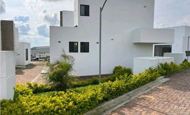 En Venta Casa Urbana 250 m2 (amoblada) La Mesa Cundinamarca