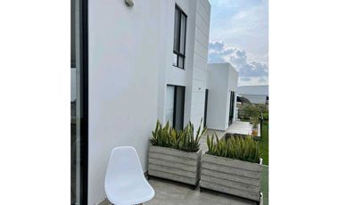 En Venta Casa Urbana 250 m2 (amoblada) La Mesa Cundinamarca