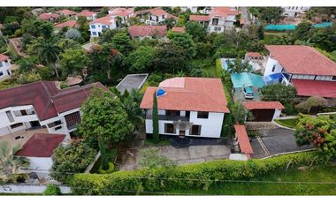 En Venta Casa Campestre en Conjunto 778 m2, La Mesa Cundinamarca