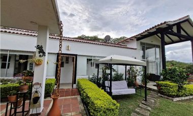 En Venta Casa Campestre en Conjunto 4.520 m2, La Mesa Cundinamarca