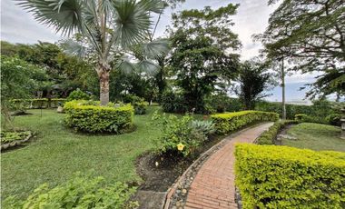 En Venta Casa Campestre en Conjunto 4.520 m2, La Mesa Cundinamarca