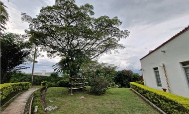 En Venta Casa Campestre en Conjunto 4.520 m2, La Mesa Cundinamarca