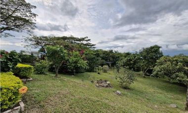 En Venta Casa Campestre en Conjunto 4.520 m2, La Mesa Cundinamarca