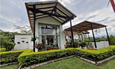 En Venta Casa Campestre en Conjunto 4.520 m2, La Mesa Cundinamarca