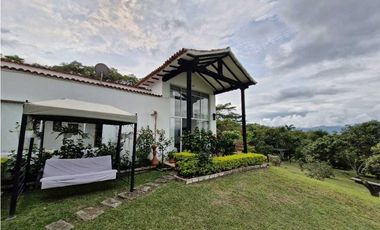 En Venta Casa Campestre en Conjunto 4.520 m2, La Mesa Cundinamarca