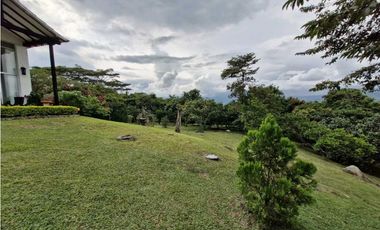 En Venta Casa Campestre en Conjunto 4.520 m2, La Mesa Cundinamarca