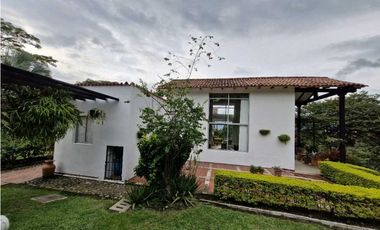 En Venta Casa Campestre en Conjunto 4.520 m2, La Mesa Cundinamarca