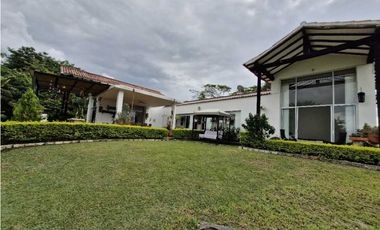 En Venta Casa Campestre en Conjunto 4.520 m2, La Mesa Cundinamarca