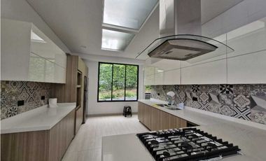 En Venta casa Campestre 2.000m2        $2.000 Millones, La Mesa Cund.