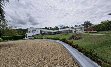 En Venta casa Campestre 2.000m2        $2.000 Millones, La Mesa Cund.