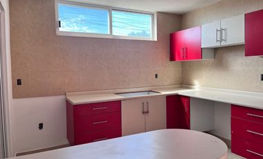 Casa Sola en Lomas de Tzompantle Cuernavaca - ROQ-1334-Cs