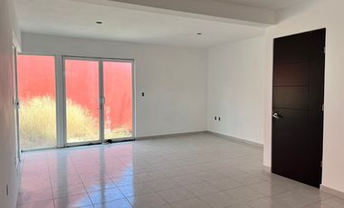 Casa Sola en Lomas de Tzompantle Cuernavaca - ROQ-1334-Cs