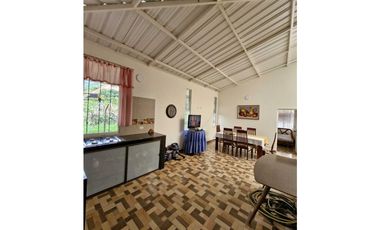 En Venta Casa Campestre 490 m2 en San Javier, La Mesa Cundinamarca