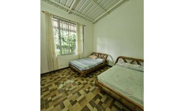En Venta Casa Campestre 490 m2 en San Javier, La Mesa Cundinamarca
