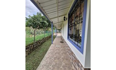 En Venta Casa Campestre 490 m2 en San Javier, La Mesa Cundinamarca