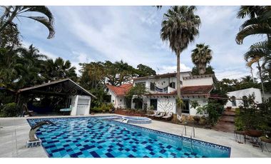 En Venta Quinta Vacacional 6.230 m2, Piscina,Sauna,Turco, La Mesa Cund