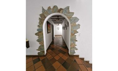 En Venta Quinta Vacacional 6.230 m2, Piscina,Sauna,Turco, La Mesa Cund