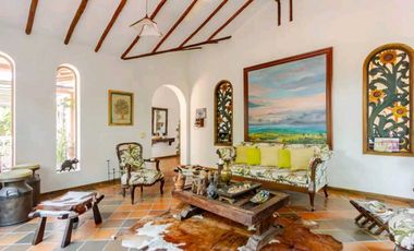 En Venta Quinta Vacacional 6.230 m2, Piscina,Sauna,Turco, La Mesa Cund