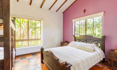 En Venta Quinta Vacacional 6.230 m2, Piscina,Sauna,Turco, La Mesa Cund