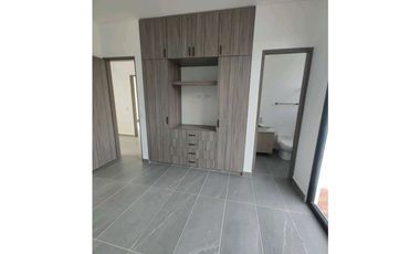 En Venta Casa Campestre con Piscina 1.520 m2, La Mesa Cund.
