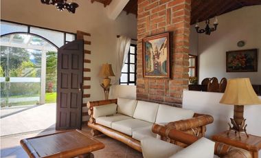 Casa para Venta en el Retiro Fizebad