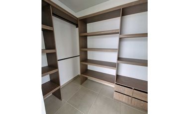 En Venta Casa Campestre con Piscina Privada 2.000 m2, La Mesa Cund.