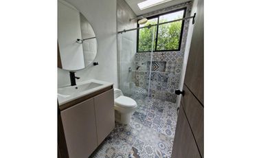 En Venta Casa Campestre con Piscina Privada 2.000 m2, La Mesa Cund.