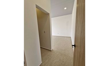 En Venta Casa Campestre en Conjunto Cerrado 800 m2, La Mesa Cund.