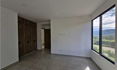 En Venta Casa Campestre con Piscina 1.750 m2, La Mesa Cundinamarca