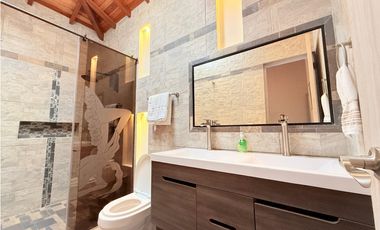 Amoblado HERMOSO Apartamento Laureles piso 1